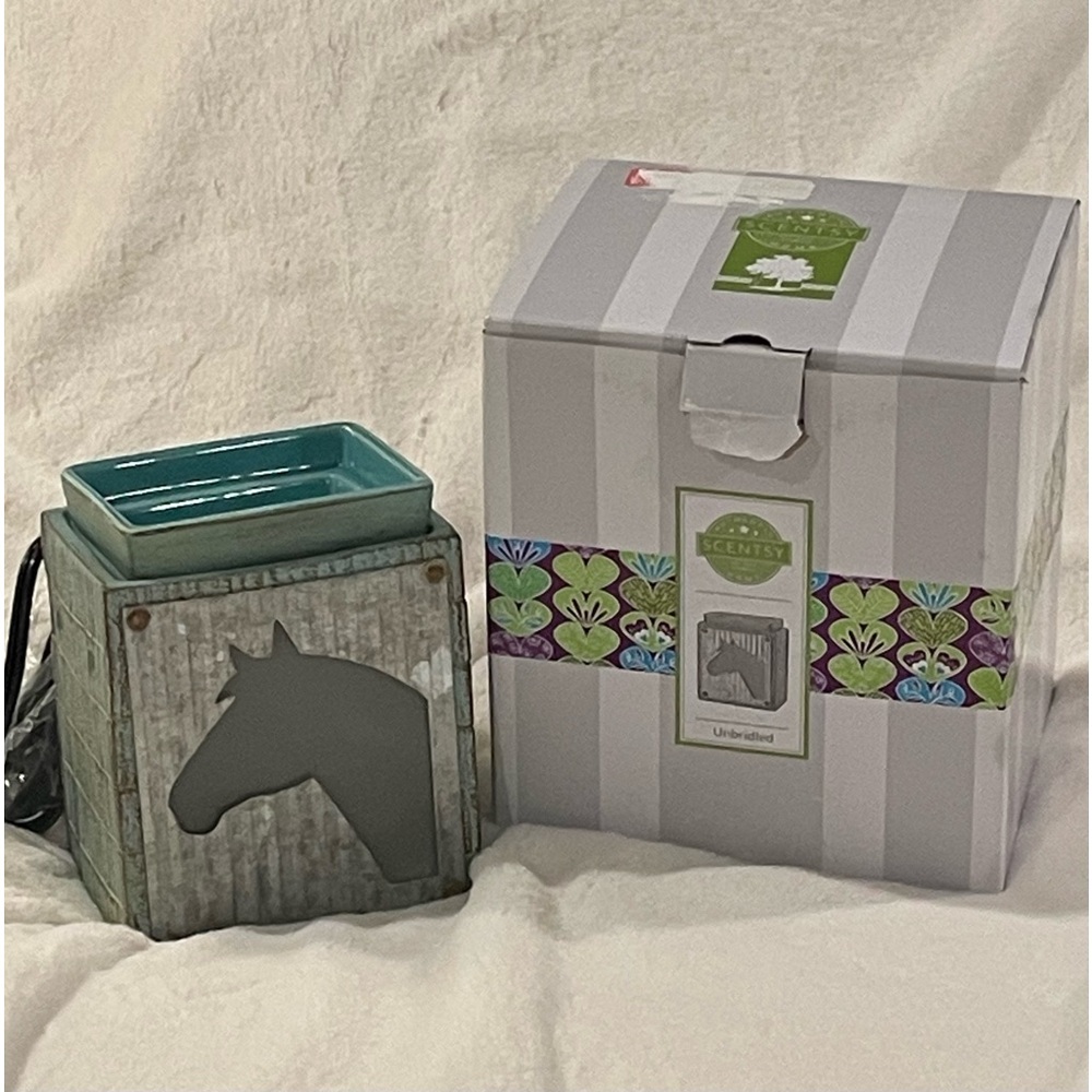 Unbridled Scentsy Warmer New in Box NIB